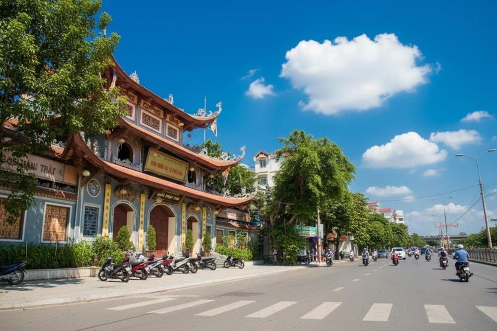 Chùa Pháp Vân là một công trình Phật giáo nổi tiếng, được xếp hạng di tích lịch sử quốc gia năm 1991.